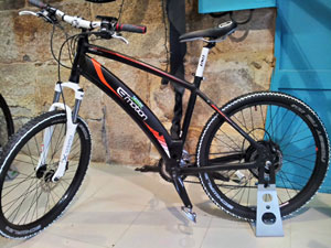 Bicicleta eléctrica BH-Emotion Xtreme, una bicicleta de montaña con asistencia al pedaleo con la que las subidas parecen bajadas.